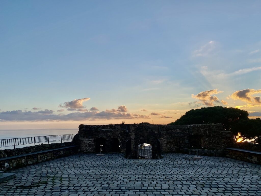 Castello di Riomaggiore: aperto al pubblico per la ripartenza della stagione turistica. Possibilità di prenotare visite guidate