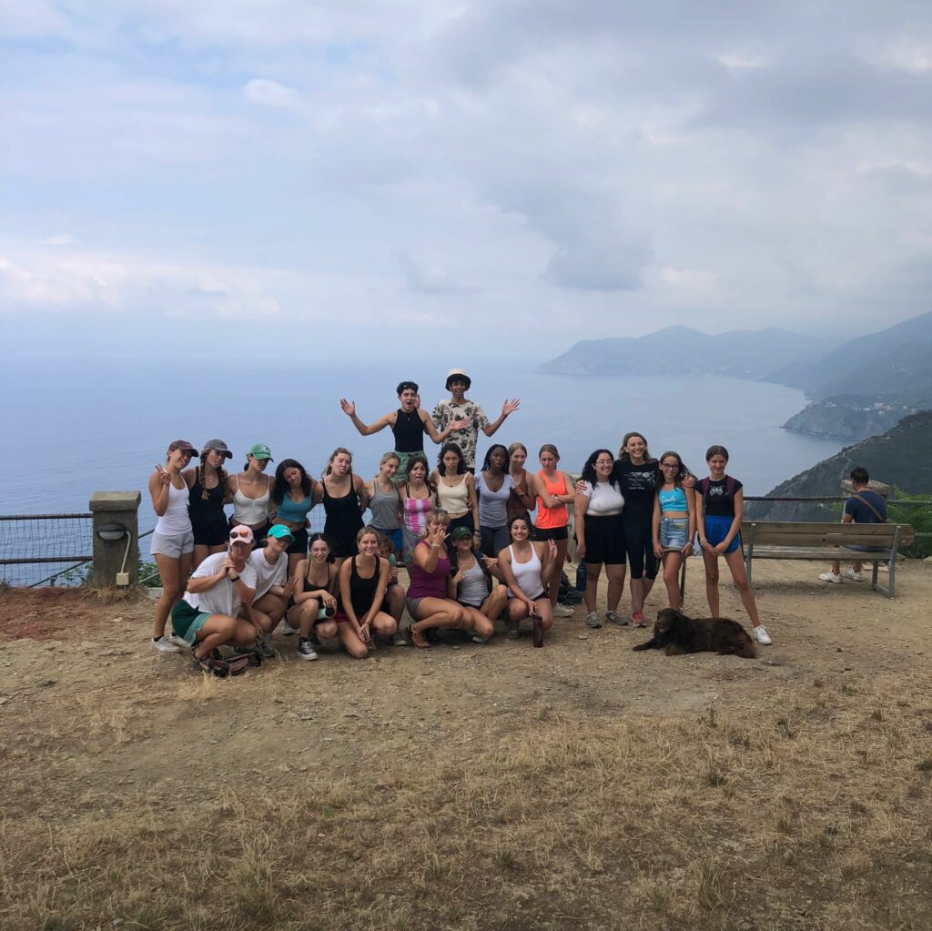 Plogging. Trekking e raccolta rifiuti dalla Via Grande al Santuario di Montenero